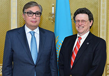 Kazakh Senate President Kassym-Jomart Tokayev with Bill Potter