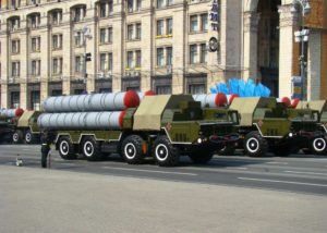 Ukraine S-300 SAM during the Independence Day parade in Kiev, 2008 (Src; Wikimedia Commons)