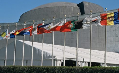 Flags of member nations at the United Nations Headquarters, seen in 2007 (Src: Aotearoa, Wikimedia Commons)