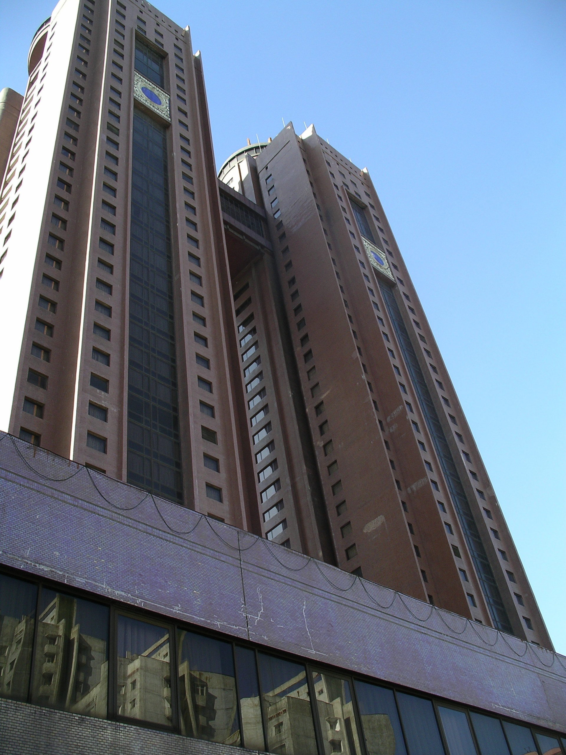 Two towers of Koryo hotel soaring to the sky