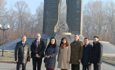 Margarita Kalinina-Pohl, Masako Toki and other colleagues at the "Stronger than Death" Monument in Semey, Kazakhstan (2014)