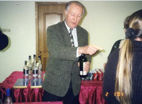 Edward Gladovsky of the Bochvar Institute. Moscow, 2001