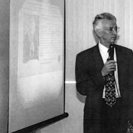 Sig Hecker presents at Advanced Research Workshop, Almaty, 1999